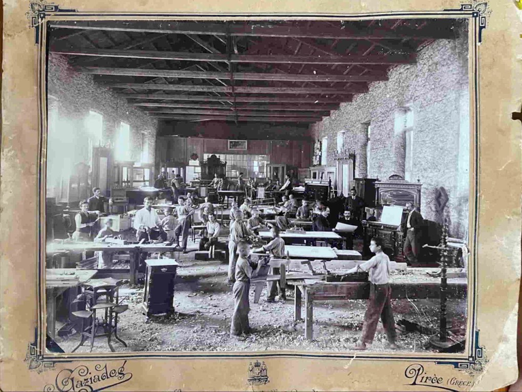Samios Funiture factory-royal family photographers took photo